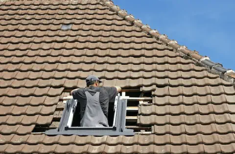 Pose de velux - Montferrand-le-Château